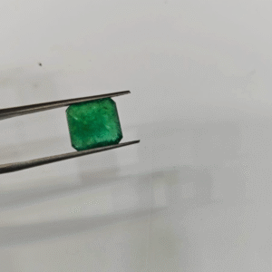Natural Certified Emerald Stone - 0.80g & 4.4 Ratti