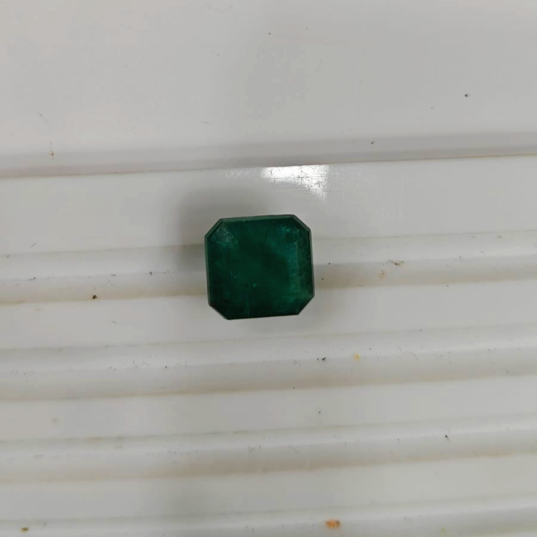 Premium Natural Emerald Stone - 1.32g & 7.26 Ratti