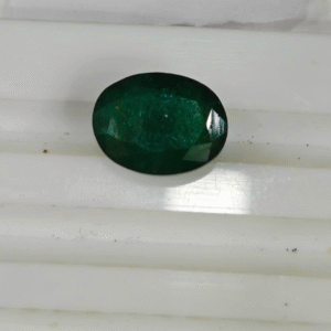 Premium Genuine Emerald Gemstone - 1.28g & 7.04 Ratti