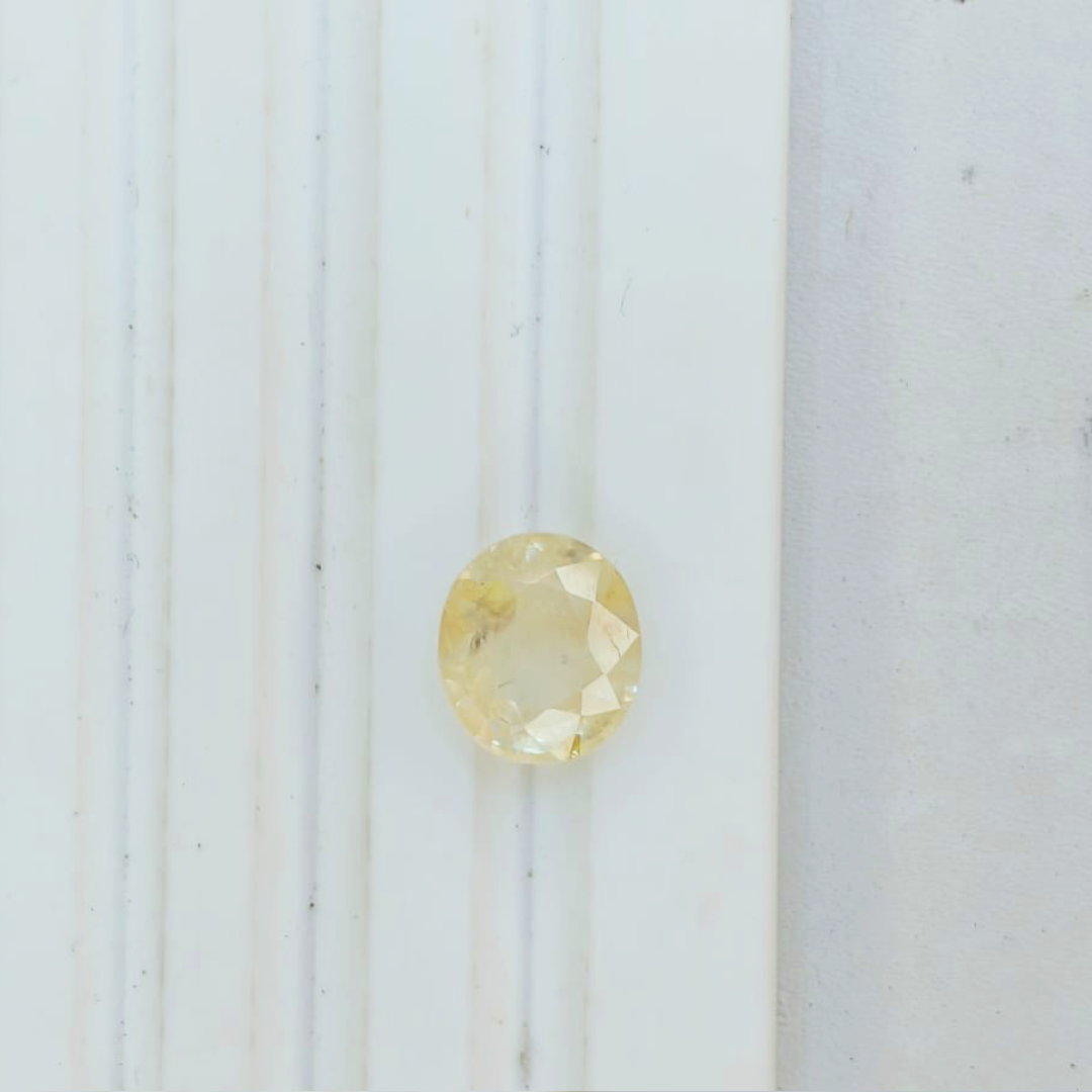 Natural Yellow Sapphire – 0.97g & 5.33 Ratti