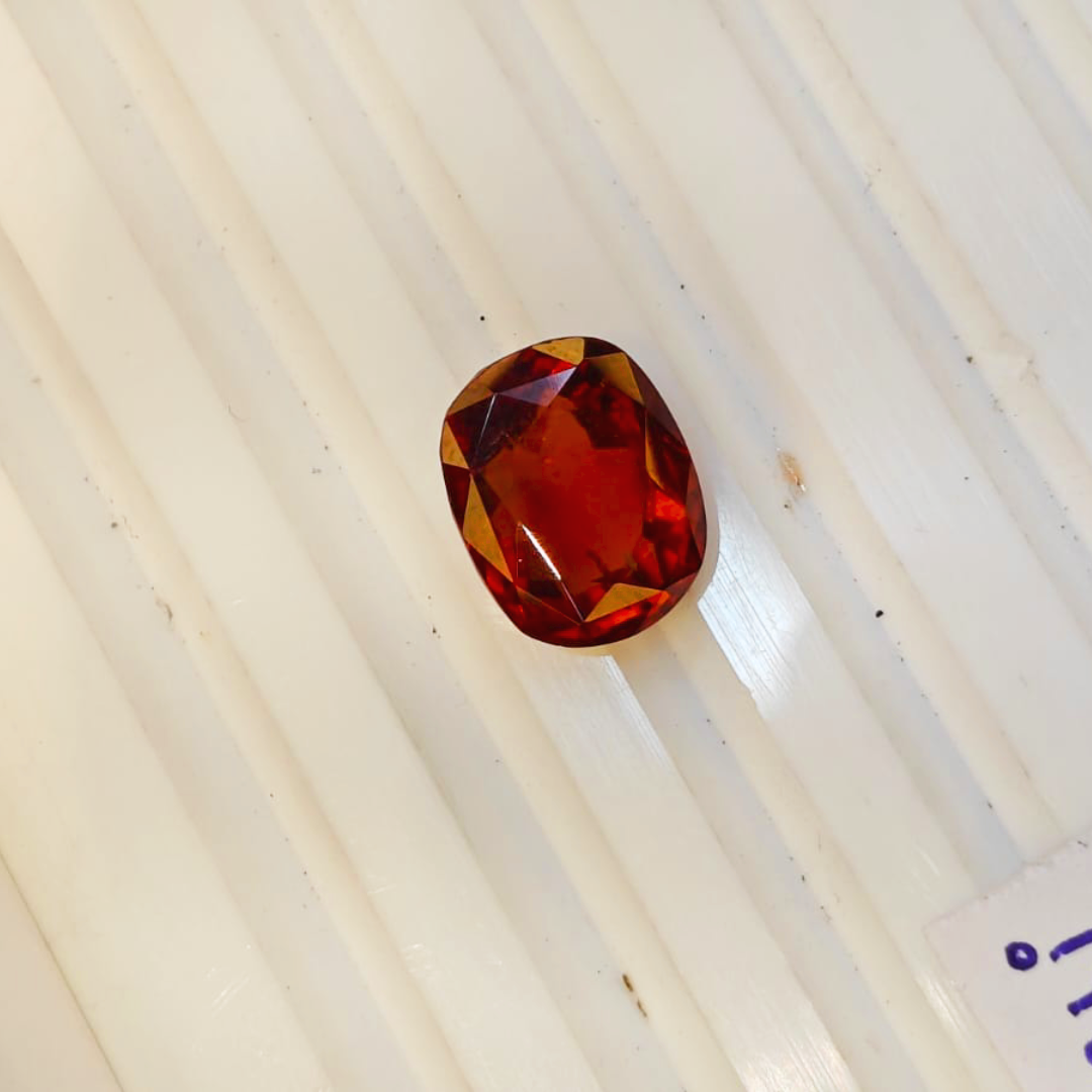 Natural Hessonite Gomed Stone - 1.86g & 10.2 Ratti