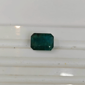 Premium Natural Emerald Gemstone - 1.28g & 7.04 Ratti