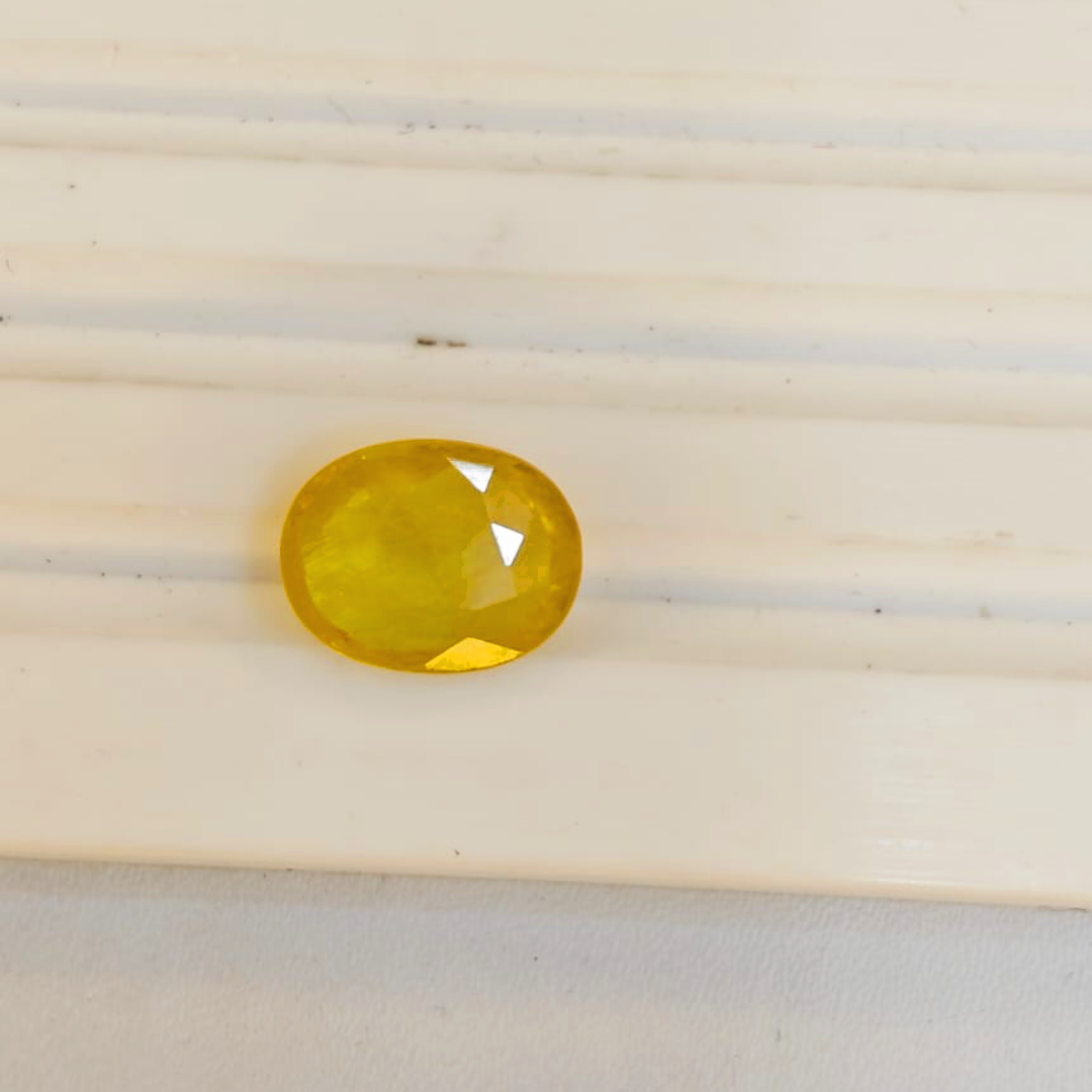 Natural Yellow Sapphire – 0.99g & 5.44 Ratti