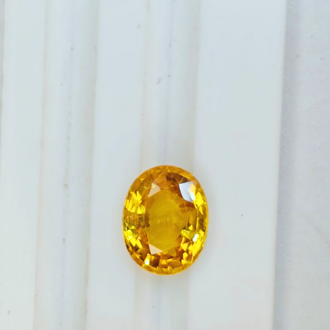 Natural Yellow Sapphire – 0.85g & 4.67 Ratti