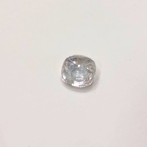 1 White Jarkan – 1.77g & 9.73 Ratti