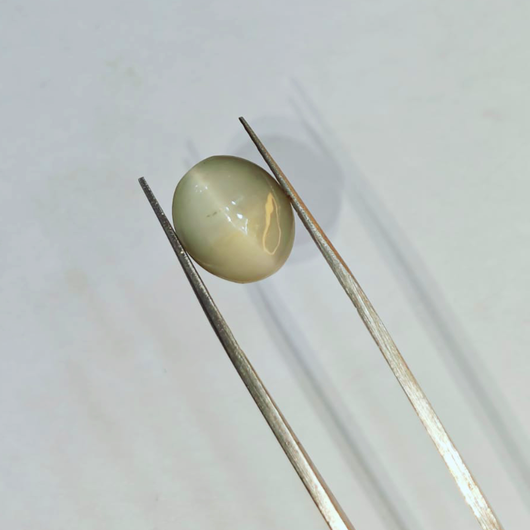 Darshani product editing template (37) Cat’s Eye Stone – 0.86g & 4.73 Ratti